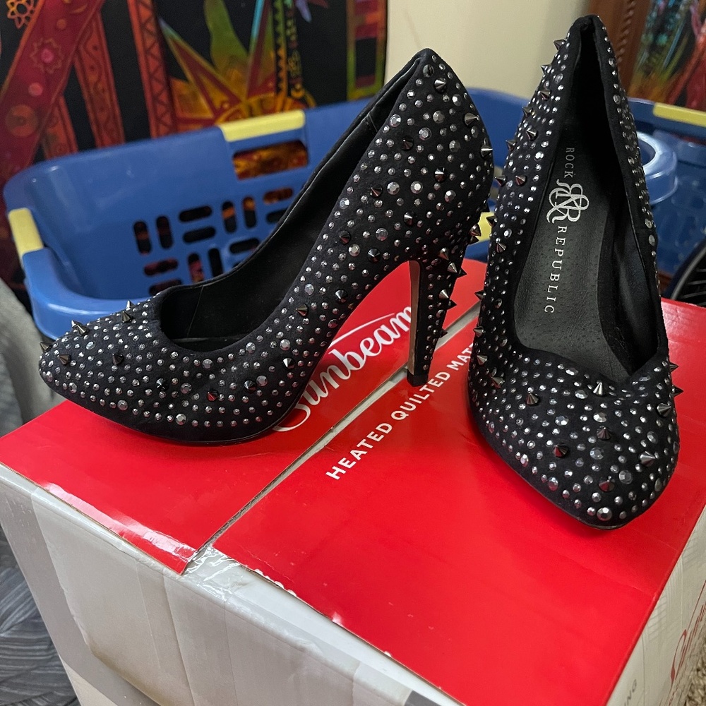Rock Republic sexy studded heals almost brand new size 7